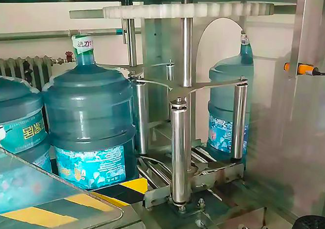 桶装水生产线自动套袋机-水提桶套袋机-水桶自动套袋机